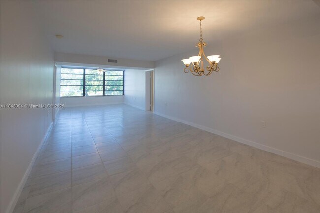 Building Photo - 1717 Whitehall Dr