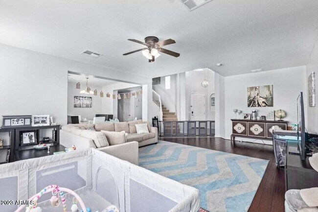 Foto del edificio - 36840 W Oliveto Ave