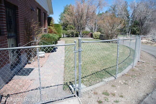 Foto del edificio - 2 br, 2 bath House - 2250 Foothill Rd.
