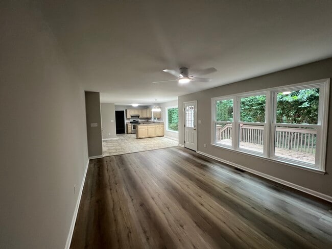 Building Photo - 206 Penchant Ct