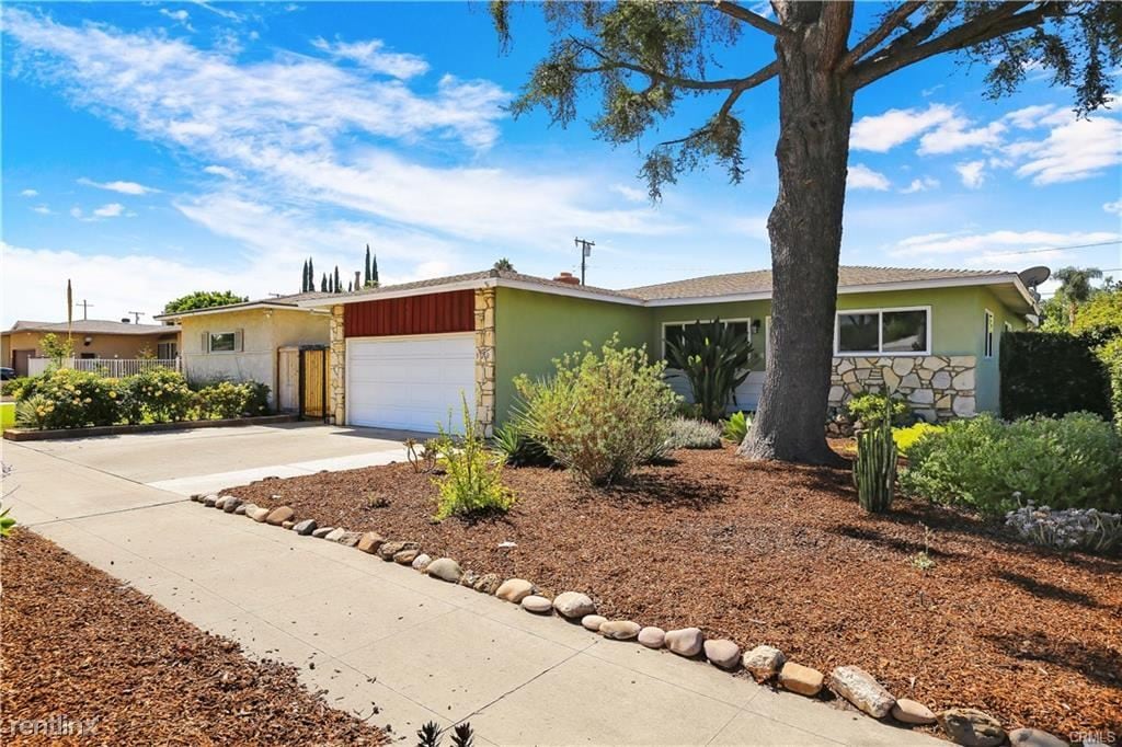 Primary Photo - 4 br, 2 bath House - 320 E Mayfair Ave