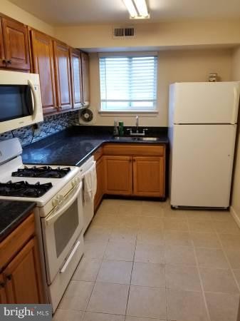 Foto principal - 11368 Cherry Hill Rd