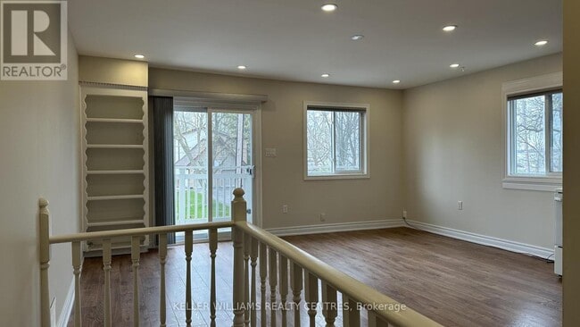 Building Photo - 210 Ways Bay Dr