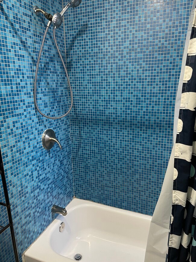 bathroom - 2013 N College Ave