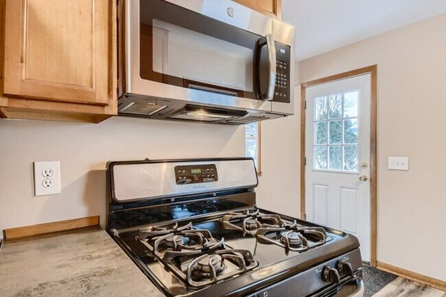 Building Photo - 7025 Drew Avenue N, Brooklyn Center, MN, 5...