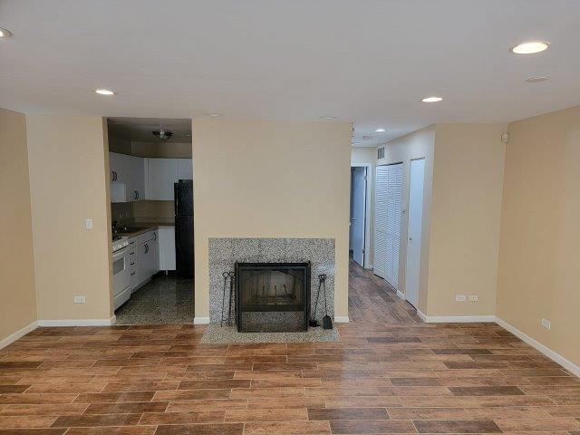 Building Photo - 4745 S Ingleside Ave