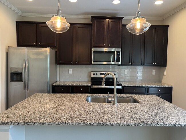 Building Photo - 321 Winterset Cir