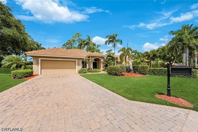 Foto del edificio - 1221 Briarwood Ct