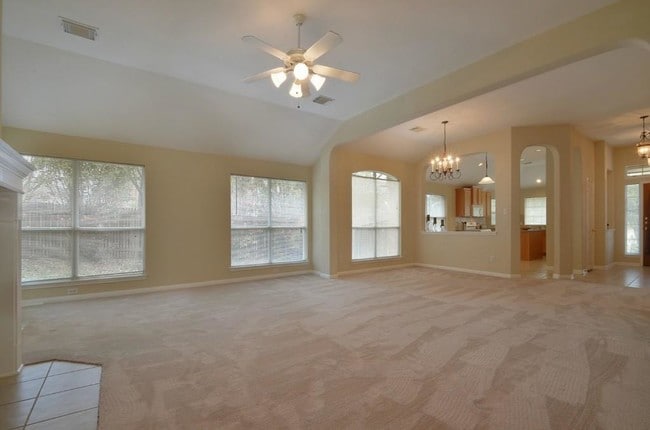 Building Photo - 2000 Maize Bend Dr