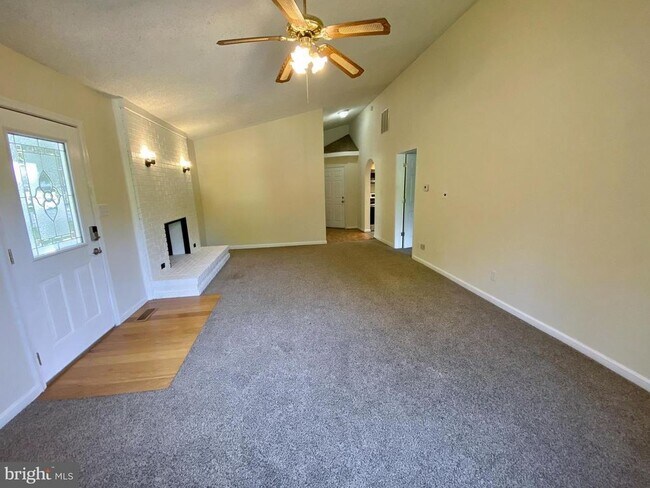 Foto del edificio - 10600 Redbird Ln