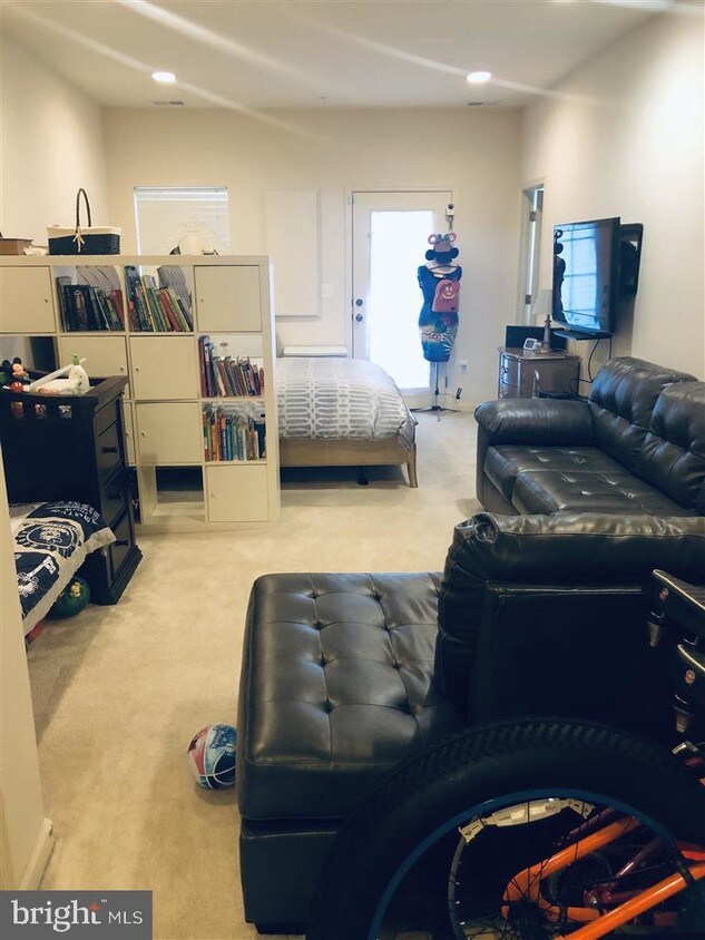 Foto principal - 12745 Lotte Dr