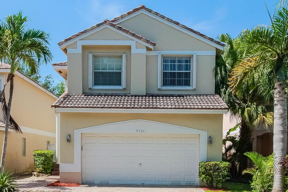 Foto principal - 9724 NW 1st Manor