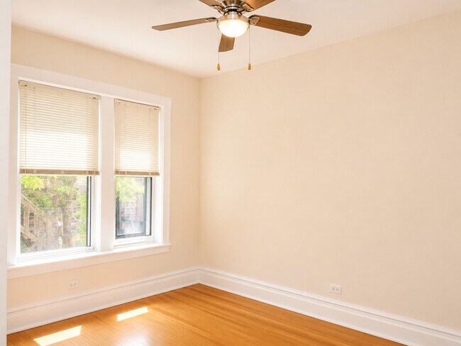 Foto del edificio - 1509 E 54th St