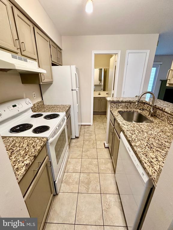 Foto principal - 206 Wind Ridge Dr