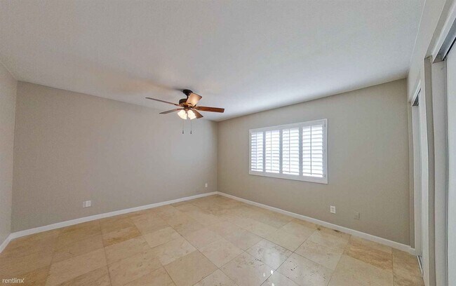Building Photo - 2 br, 2 bath House - 921 E Michelle Dr