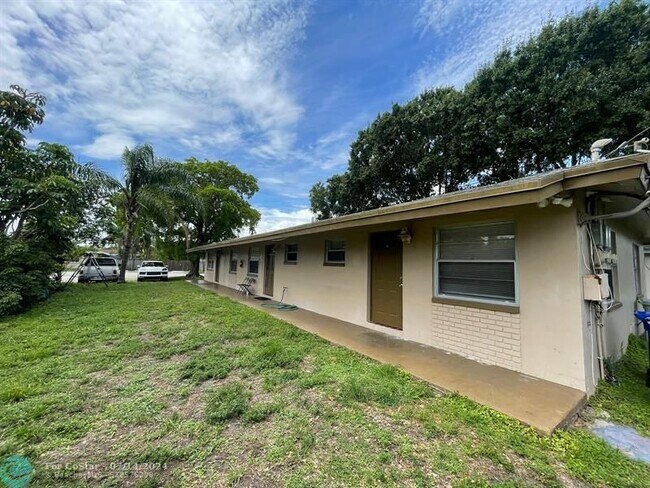 Foto del edificio - 131 SW 14th Ct
