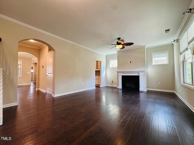 Foto del edificio - 1129 Pemberly Ave