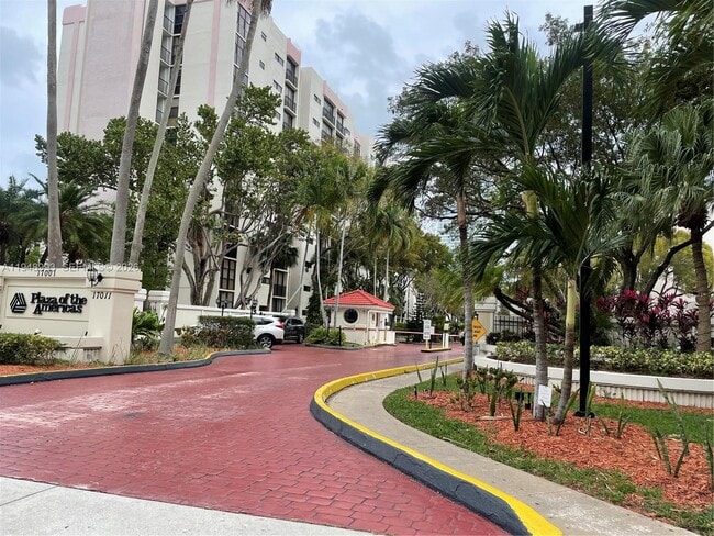 Foto del edificio - 16919 N Bay Rd