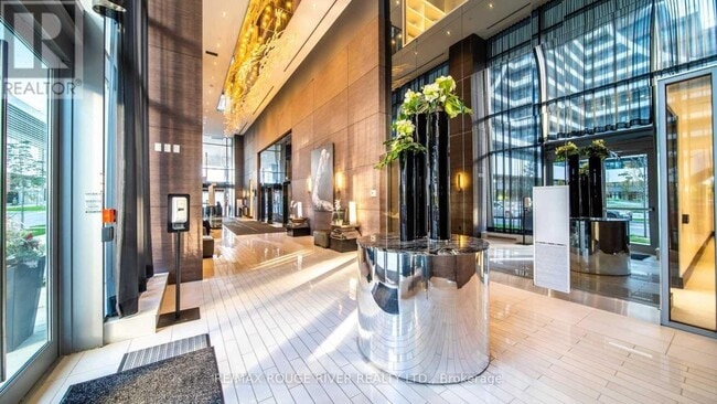 Building Photo - 33 Shore Breeze Dr