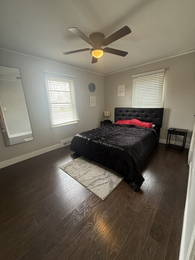 Foto del edificio - 3012 Grayson St