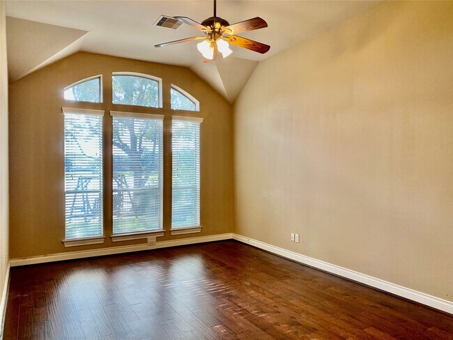 Foto del edificio - 25503 Lockspur Dr