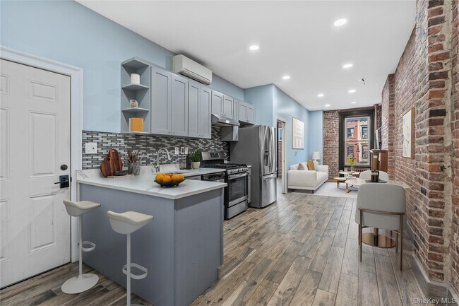 Foto del edificio - 220 E 116th St