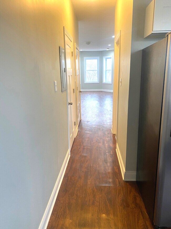 Building Photo - 5933 S Lafayette Ave