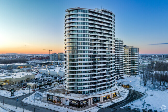 Building Photo - Central Parc Laval