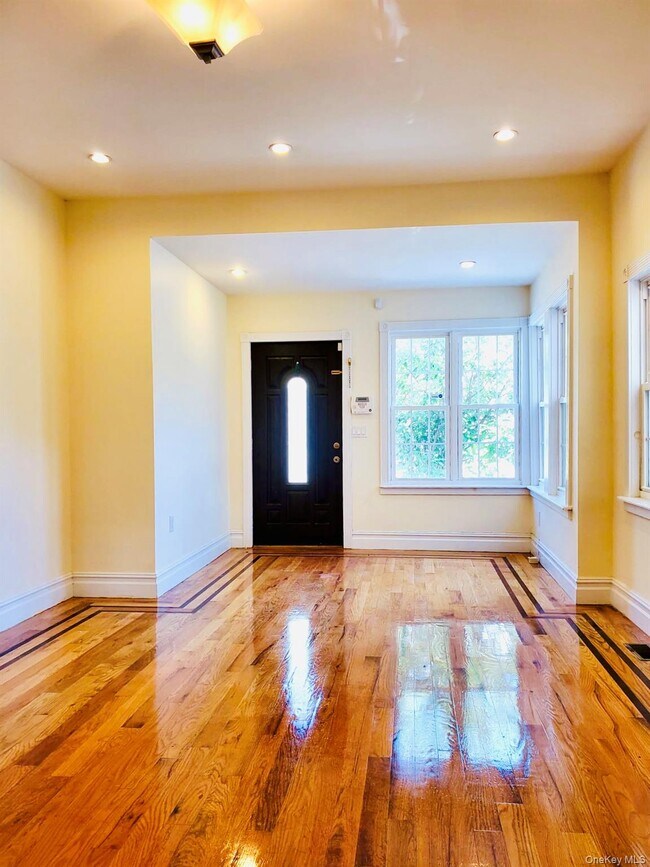 Foto del edificio - 85-40 76th St