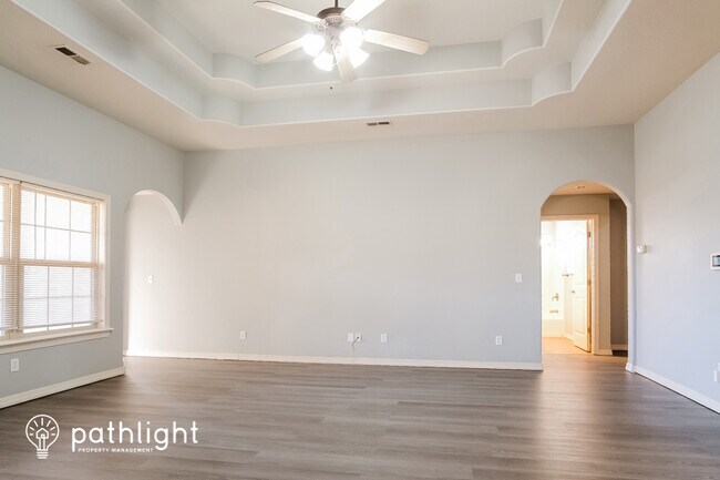 Building Photo - 920 East Weldon Drive