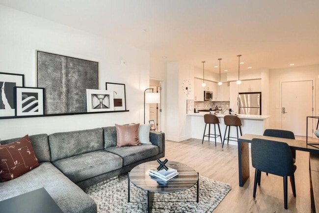 Foto del edificio - 4890 Sunroad Centrum Ln