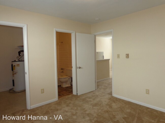 Building Photo - 2828 E Ocean View Ave