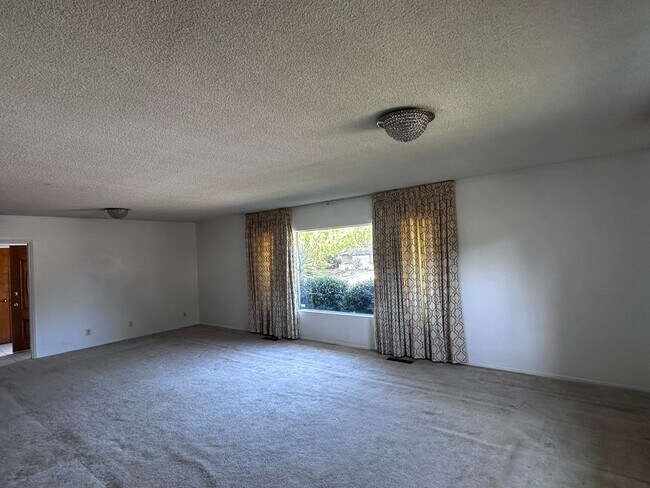 Foto del edificio - HOUSE