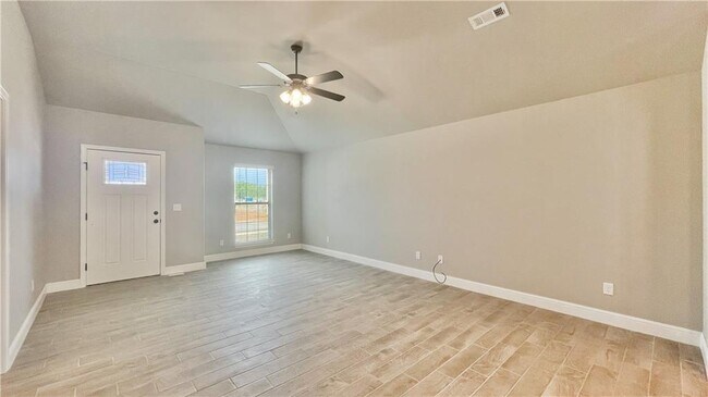 Building Photo - 212 Post Oak