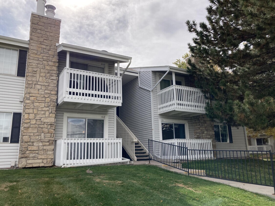 Foto principal - 14443 E Jewell Ave