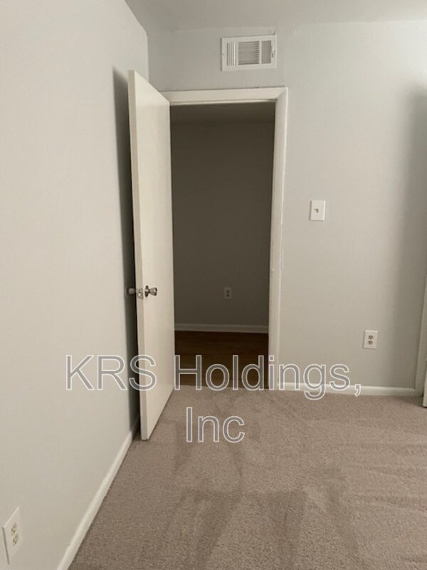 Primary Photo - 5616 Crenshaw Rd