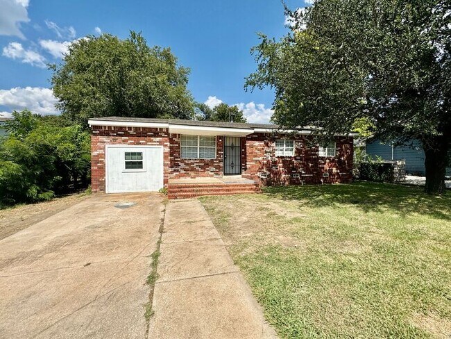 Foto del edificio - 859 E 52nd St N