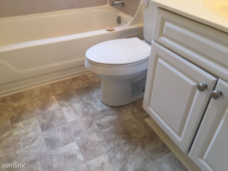 Primary Photo - 2 br, 1 bath Apartment - 5002 E Gunter st.
