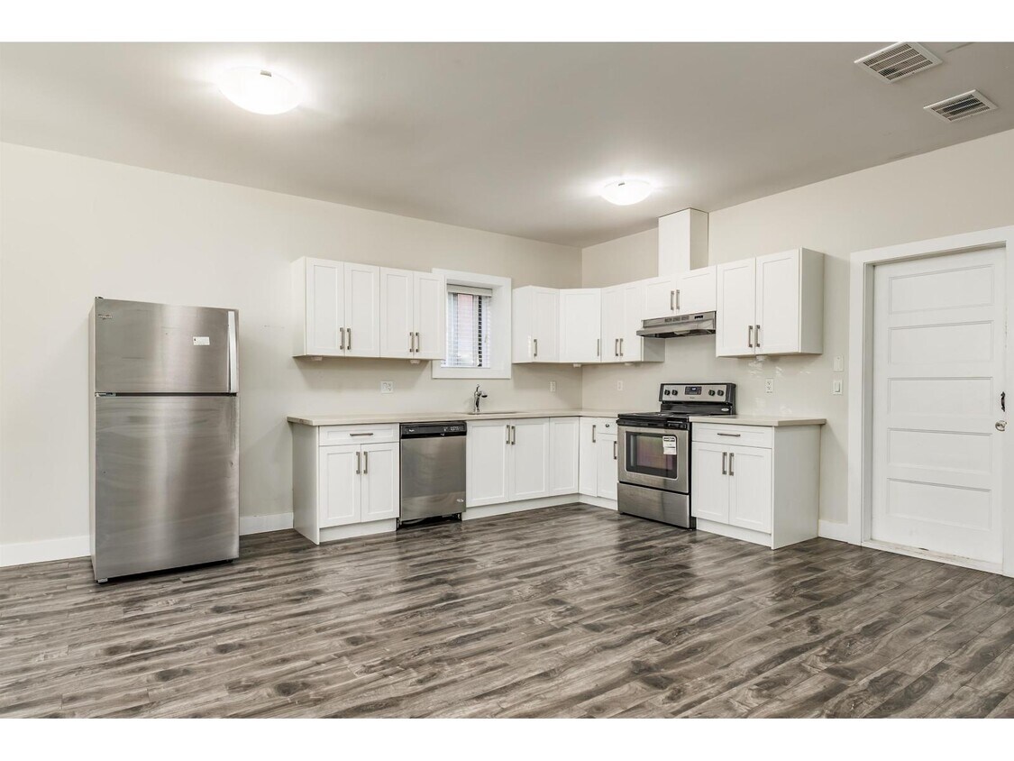 Photo principale - 16028 28 Ave