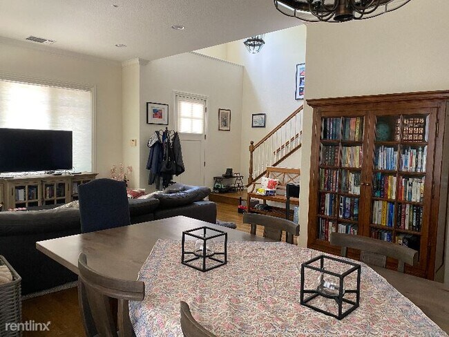 Foto del edificio - 3 br, 3.5 bath Townhome - 27 Ross Terrace