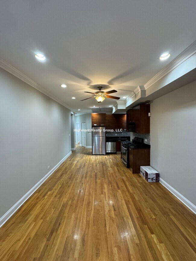 Foto del edificio - 6935 N Oakley Ave
