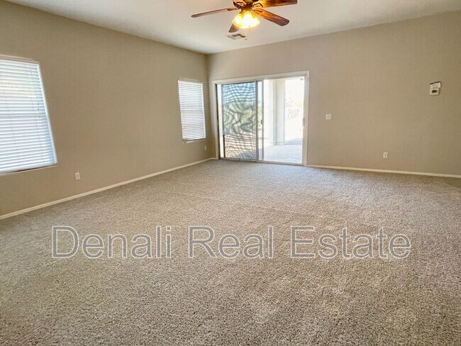 Foto del edificio - 36 S 120th Ave