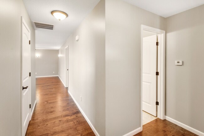 Building Photo - 1402 Sand Dollar Dr