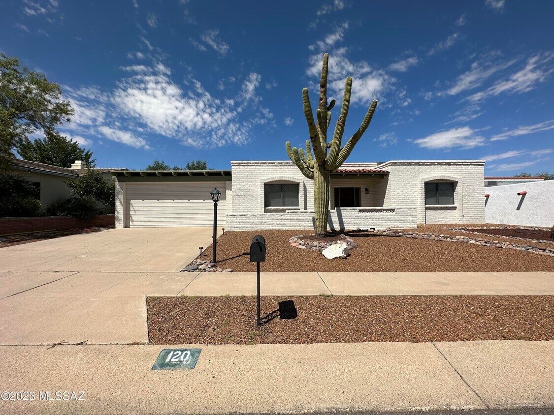 120 W Calle Melendrez, Green Valley, AZ 85614 House Rental in Green