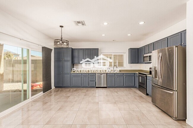 Building Photo - 14206 W Indianola Ave