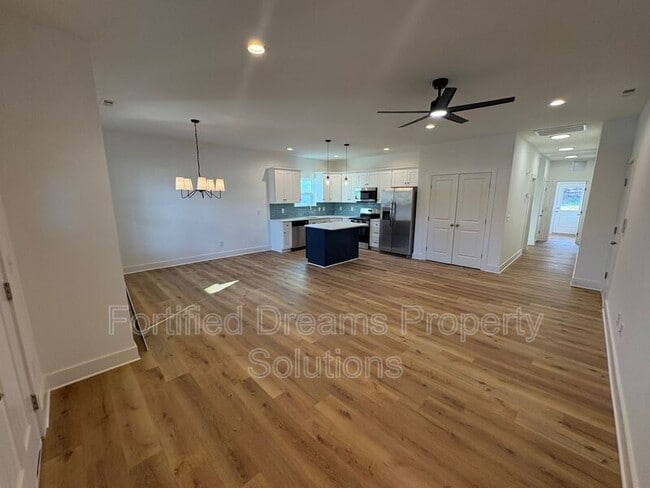 Building Photo - 3145 Chapel St