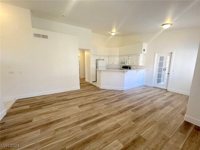 Foto del edificio - 5225 W Reno Ave
