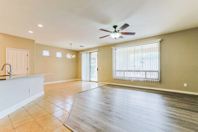 Foto del edificio - 4729 E Cloudburst Dr