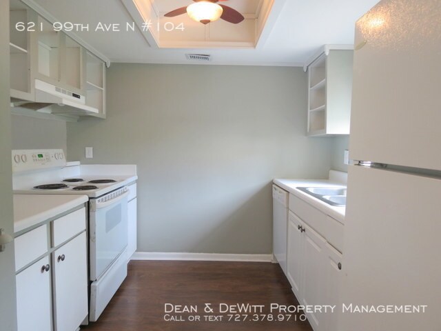 Building Photo - 621 99th Ave N