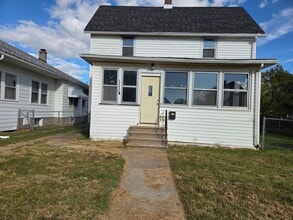 Building Photo - 1529 32nd St